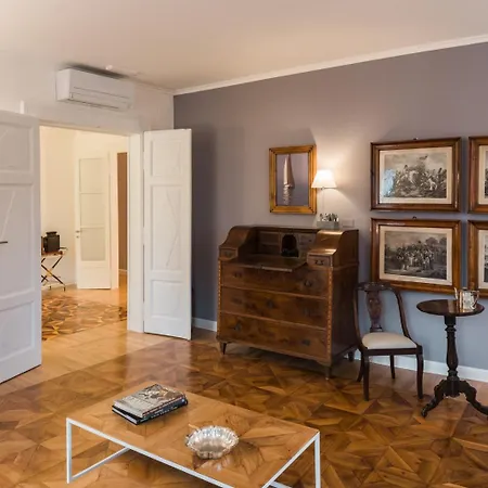 Triestevillas Viandante Huge & Unique 360m2 W 17 Windows Luxurious 5bedroom Flat Appartement