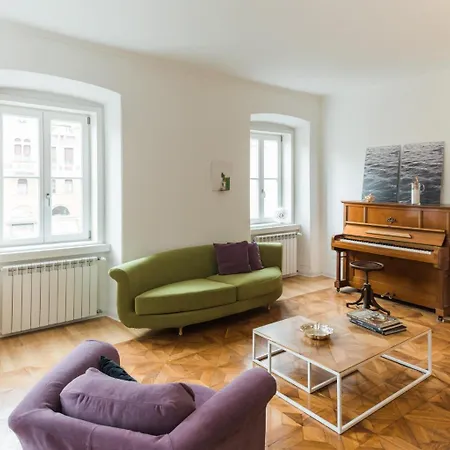 Triestevillas Viandante Huge & Unique 360m2 W 17 Windows Luxurious 5bedroom Flat Appartement Trieste