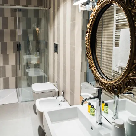 Triestevillas Viandante Huge & Unique 360m2 W 17 Windows Luxurious 5bedroom Flat Appartement Trieste