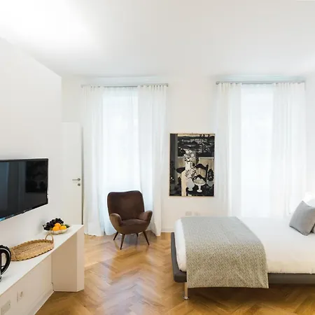Appartement Triestevillas Viandante Huge & Unique 360m2 W 17 Windows Luxurious 5bedroom Flat