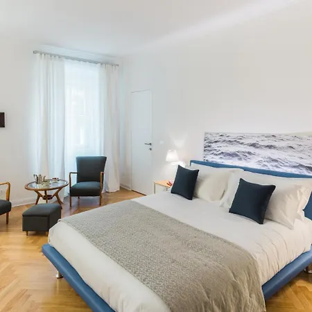 Appartement Triestevillas Viandante Huge & Unique 360m2 W 17 Windows Luxurious 5bedroom Flat