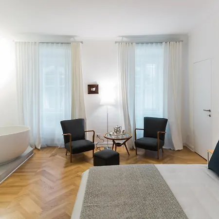 Triestevillas Viandante Huge & Unique 360m2 W 17 Windows Luxurious 5bedroom Flat Appartement *