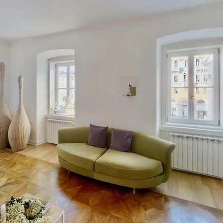 Appartement Triestevillas Viandante Huge & Unique 360m2 W 17 Windows Luxurious 5bedroom Flat *